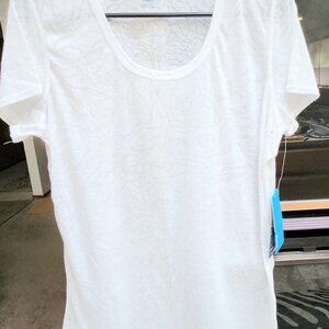 NWT Women Lacy Top Short sleeve Reebok SZ XL White "Play-Dry" DISCOUNT SHIPPING!